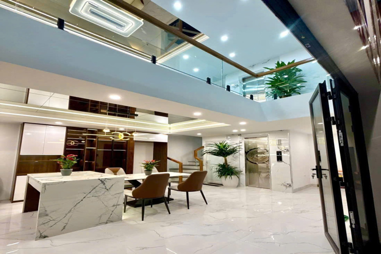 SIÊU HOT HÀNG HIẾM - NGÕ VIP - 6 T THANG MÁY - FULL NỘI THẤT NHƯ KHÁCH SẠN 5 SAO - TRƯỚC NHÀ THOÁNG