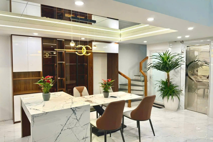 SIÊU HOT HÀNG HIẾM - NGÕ VIP - 6 T THANG MÁY - FULL NỘI THẤT NHƯ KHÁCH SẠN 5 SAO - TRƯỚC NHÀ THOÁNG