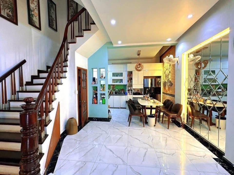 Bán nhà Cầu Giấy - Chùa Hà, 43m², Mặt tiền 4m, Giá Tốt - Hơn 10 tỷ