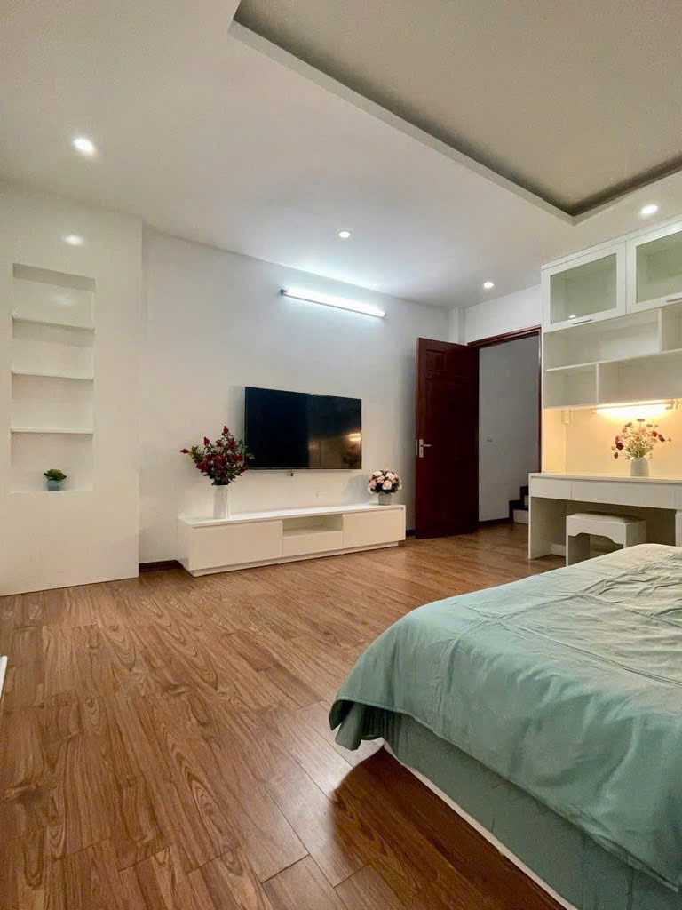 Bán Gấp Nhà 56m2, 5 Tầng, Võ Chí Công, Cầu Giấy - Giá Chỉ 10.4 tỷ