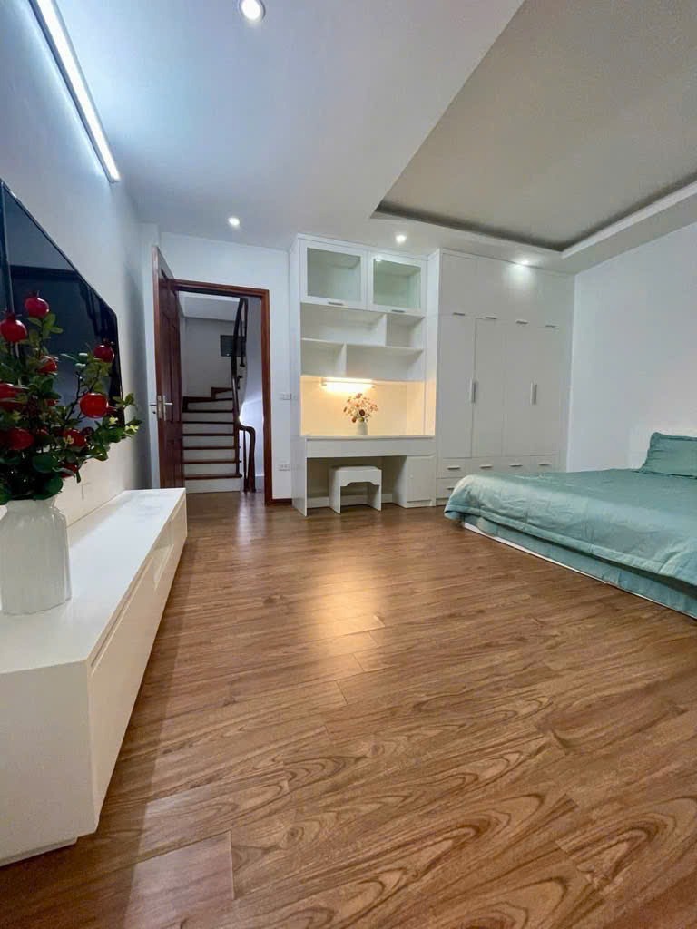 Bán Gấp Nhà 56m2, 5 Tầng, Võ Chí Công, Cầu Giấy - Giá Chỉ 10.4 tỷ