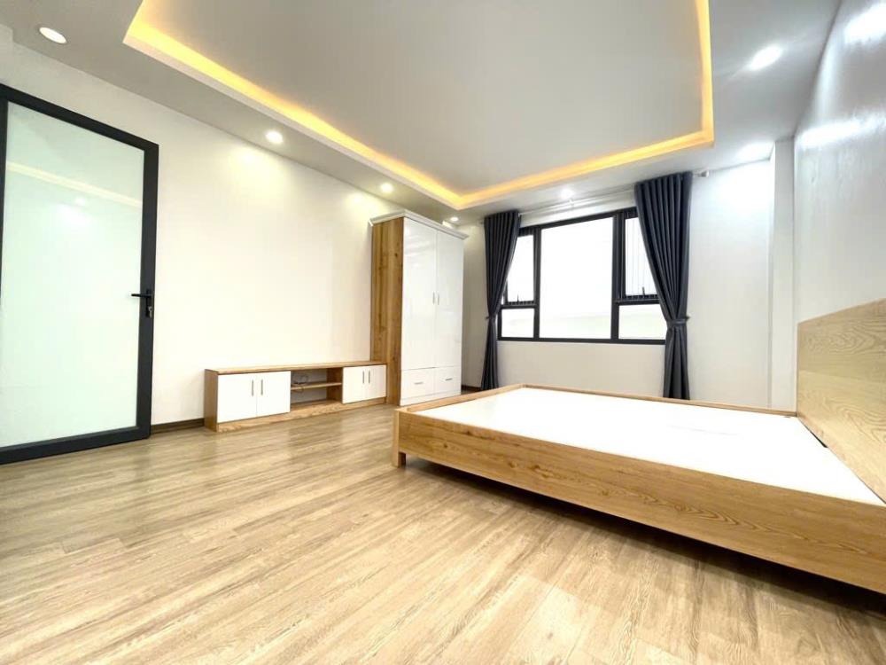 Nhà Lô Góc Cầu Giấy - Trần Thái Tông - 7 tỷ - Sổ Đỏ Chính Chủ