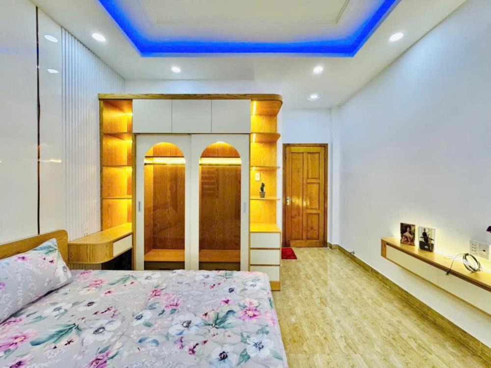 Siêu phẩm 4 Tầng, Gò Vấp: 4x13m, Giá 5.8 Tỷ - Liêng 0825519011