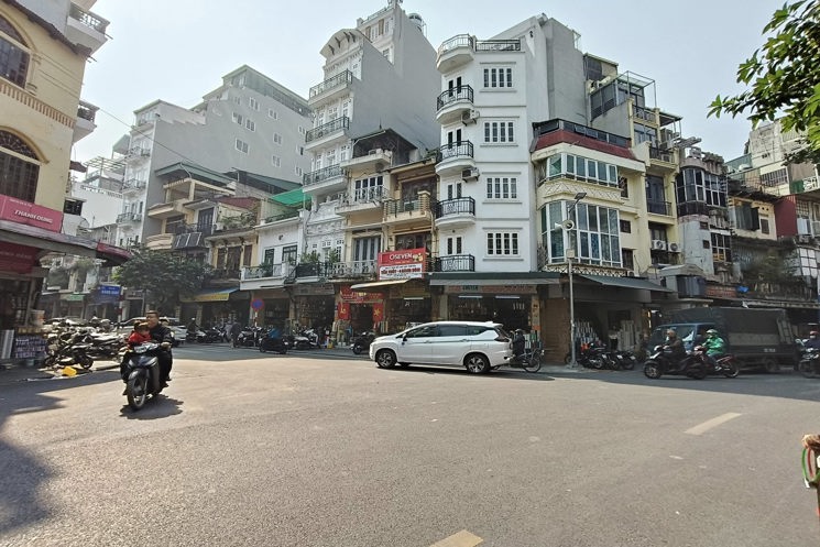 LÔ GÓC 3 THOÁNG – PHỐ CỔ HÀNG QUẠT – ĐƯỜNG RỘNG HIẾM – GIÁ TỐT