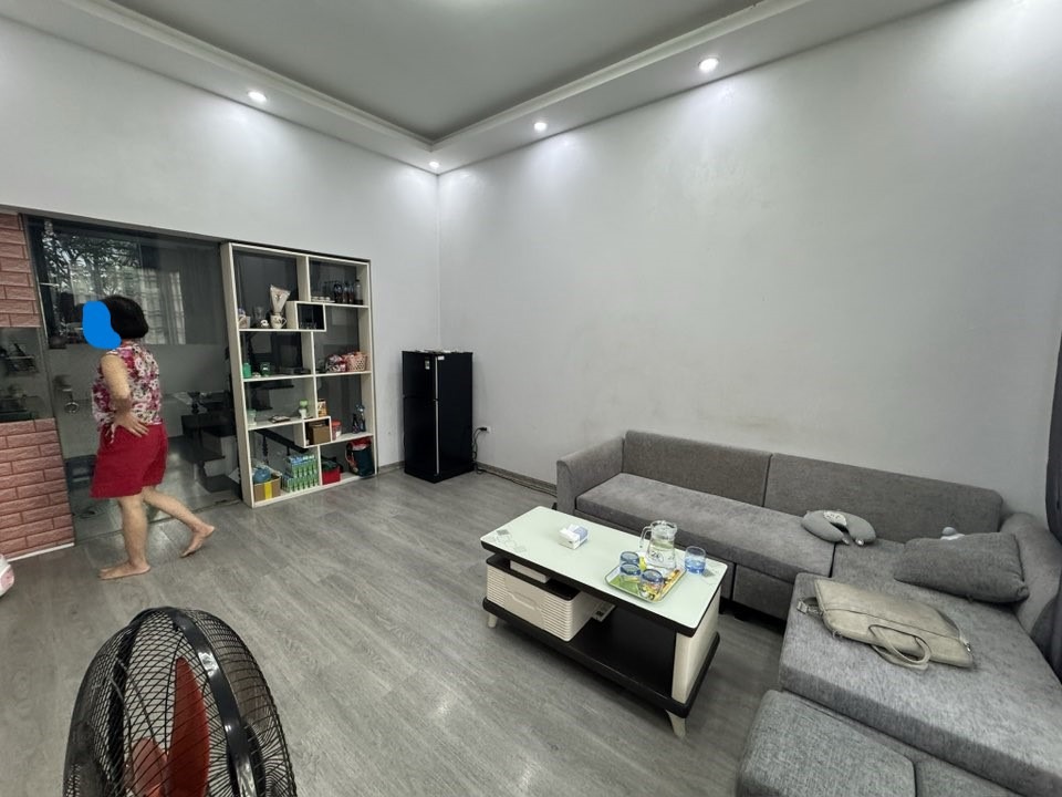 Cổ Nhuế: Bán nhà 25m², 4 tầng, Ô Tô Đỗ Cửa, Giá 6.9 tỷ