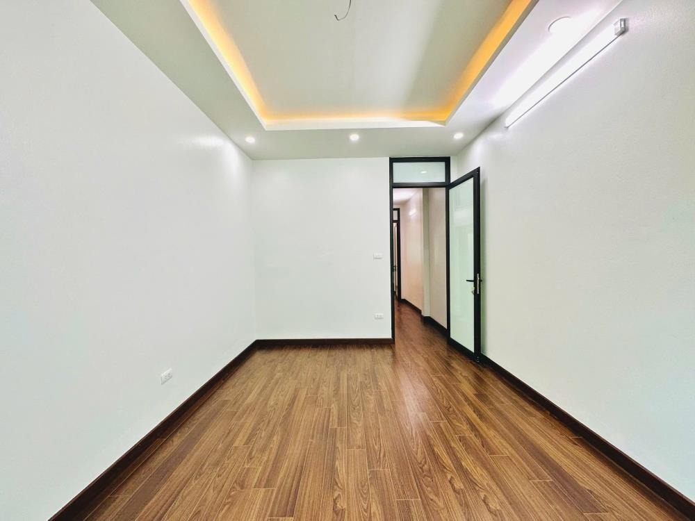 Nhà đẹp, mới, full nội thất, 41m² 5 tầng, MT 3.3m, ngõ rộng, giá 9.65 tỷ