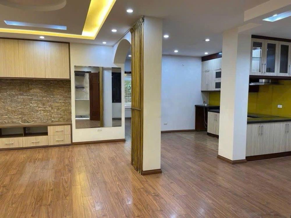 Cho Thuê Căn Hộ T2 Mặt Đường Láng Hạ, Đống Đa - Giá 12tr/Tháng