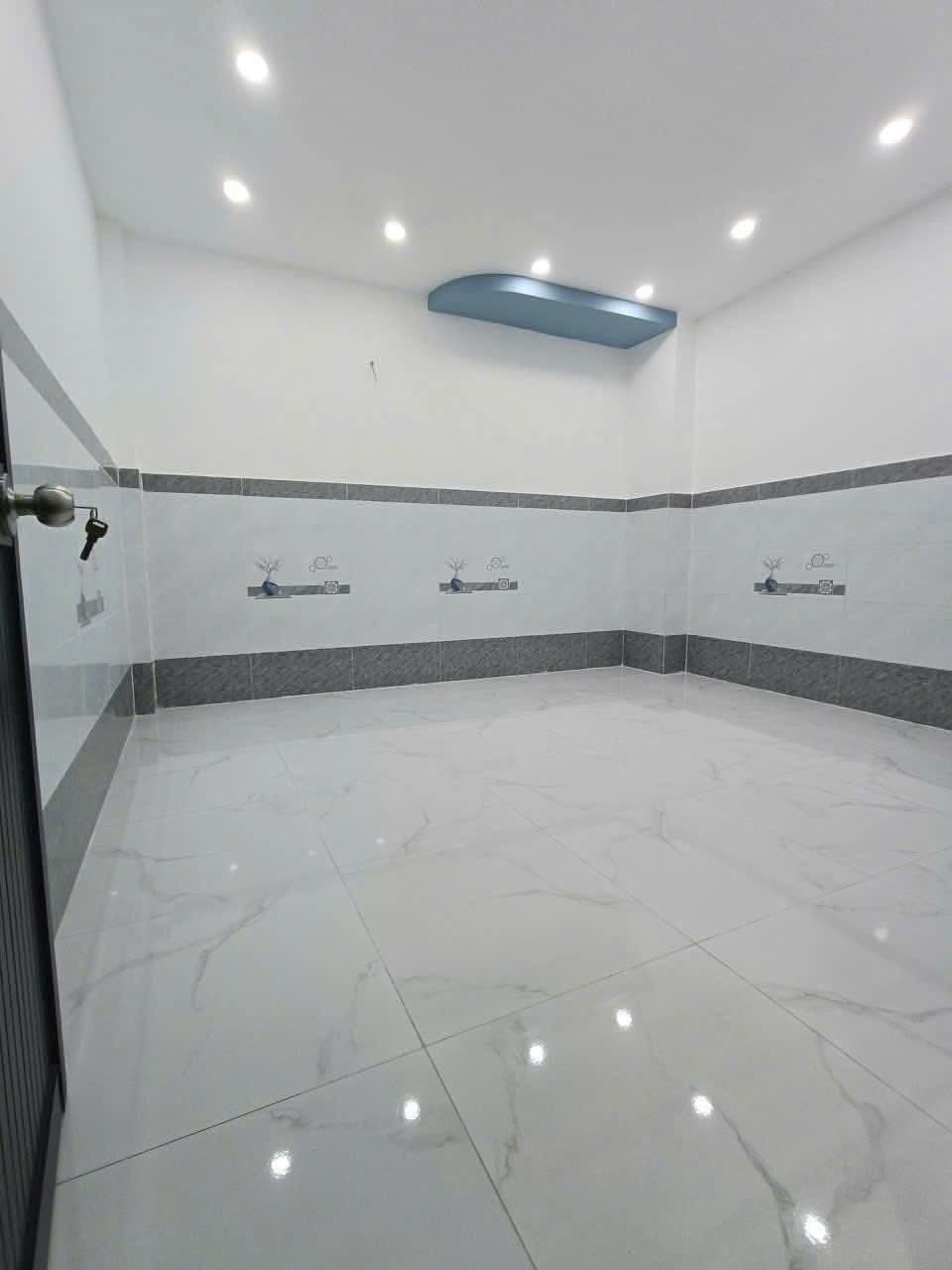 Nhà Mới Xây Đẹp, 5x13m, 1 Trệt 1 Lửng, Hóc Môn - Giá 2.15 Tỷ