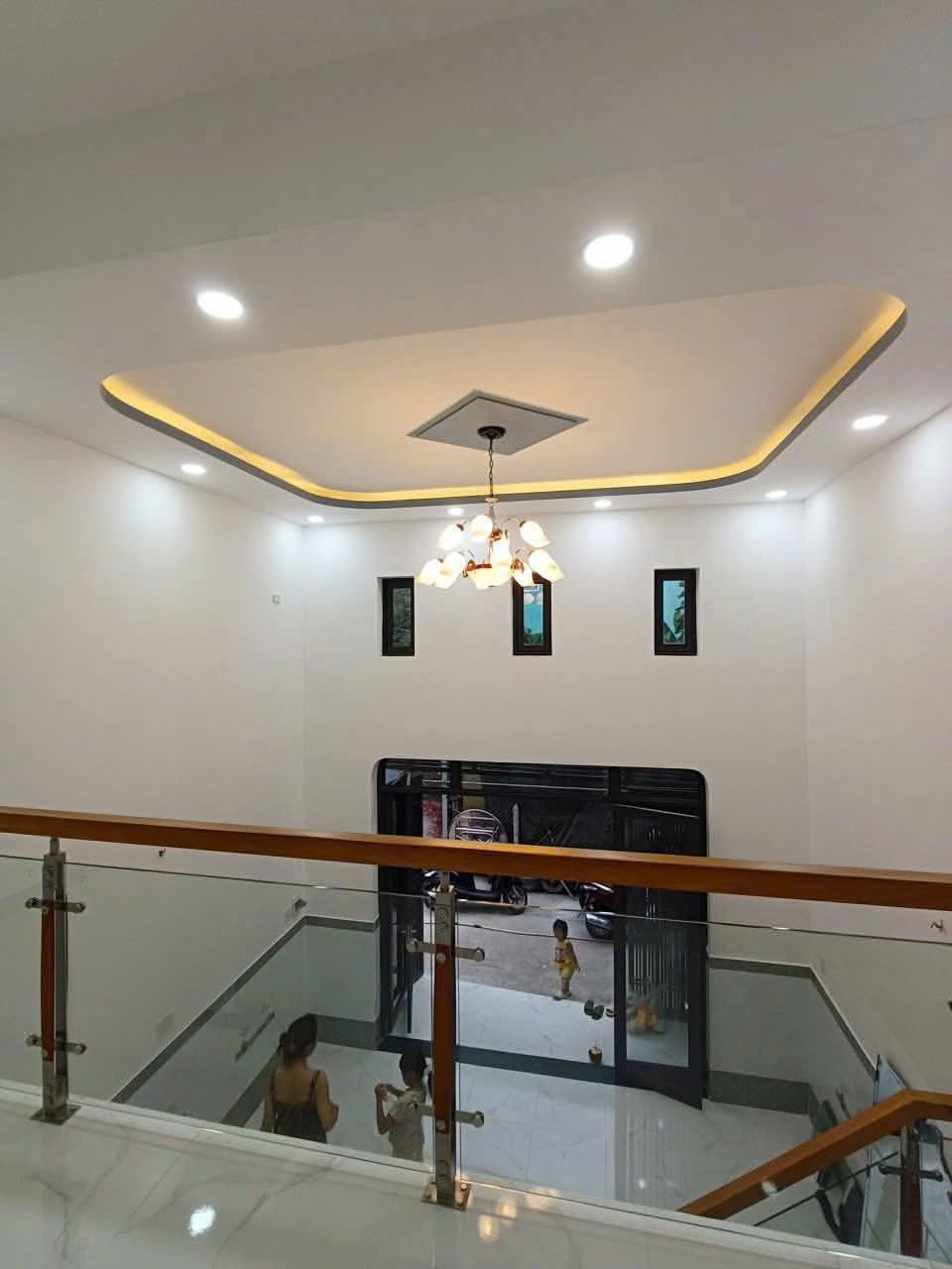 Nhà Mới Xây Đẹp, 5x13m, 1 Trệt 1 Lửng, Hóc Môn - Giá 2.15 Tỷ