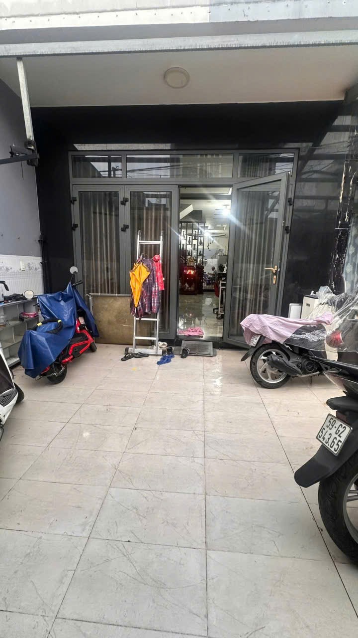 Nhà đẹp 2 lầu, diện tích khủng 4.7x22.5m, ĐHT06, An Sương, Q12 - Giá 8.4 tỷ