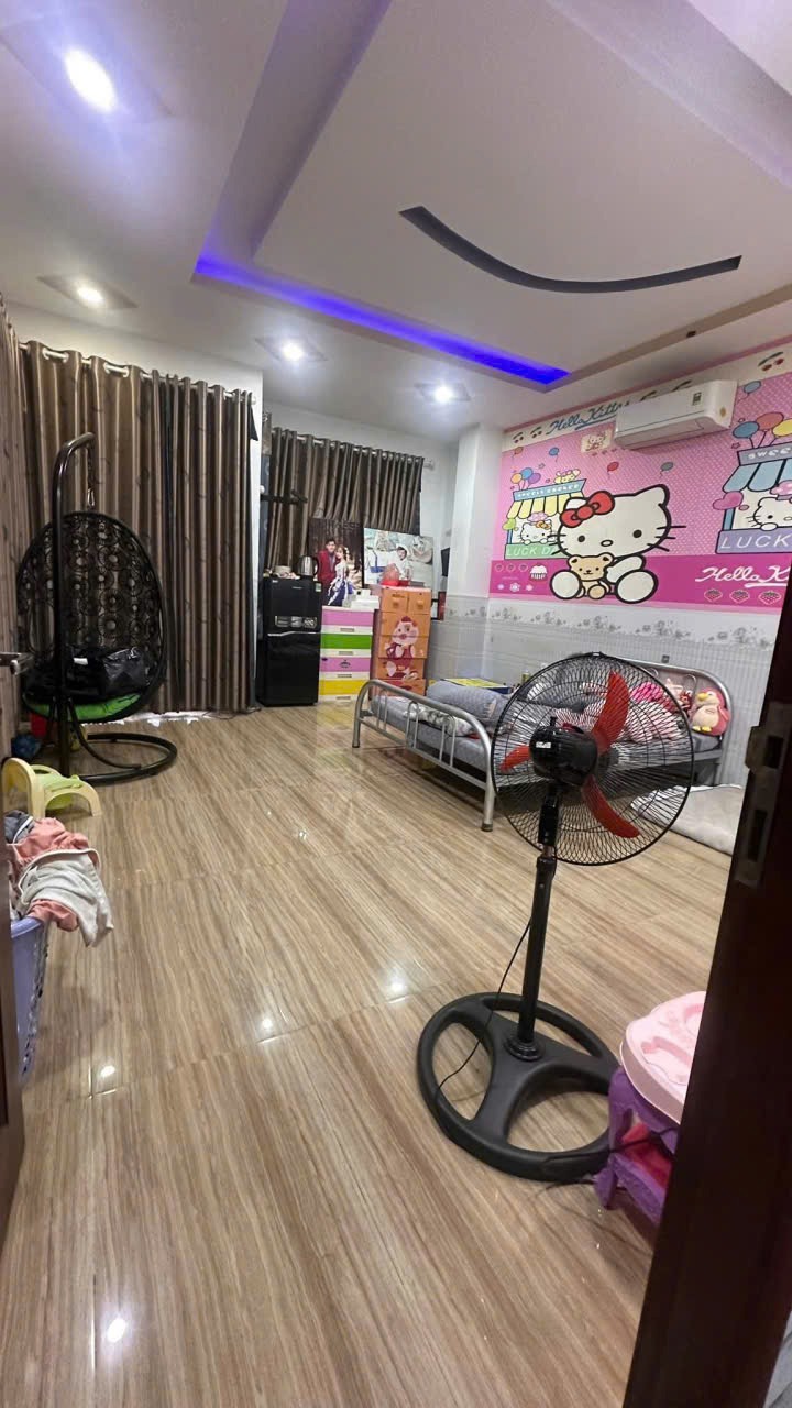 Nhà đẹp 2 lầu, diện tích khủng 4.7x22.5m, ĐHT06, An Sương, Q12 - Giá 8.4 tỷ