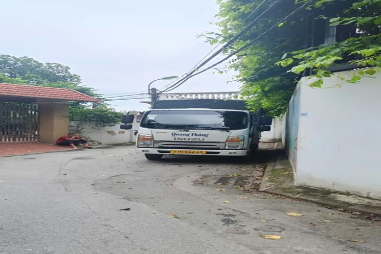 NHÀ MỚI Ô TÔ VÀO NHÀ Phố Thạch Bàn-Long Biên 55m2 X5 tầng, mặt tiền 3.6m, X 9.75 TỶ