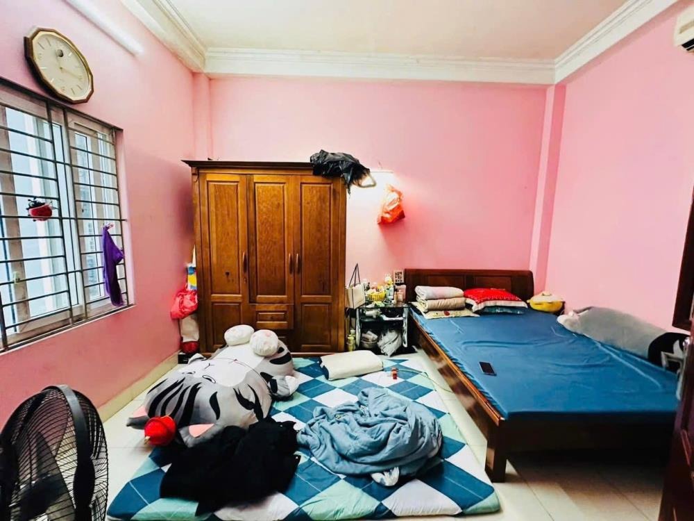 Nhà phố Lạc Long Quân 5 tầng, 5.6m, Ngõ thông ô tô, Giá 19.5 tỷ