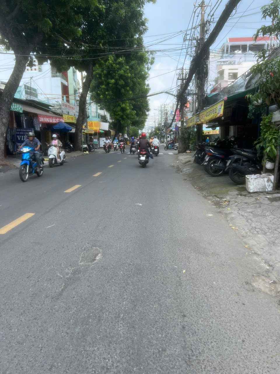 Chính Chủ Hạ Giá Cực Tốt Căn Mặt Tiền Lạc Long Quân, Quận 11 - 17.5 tỷ