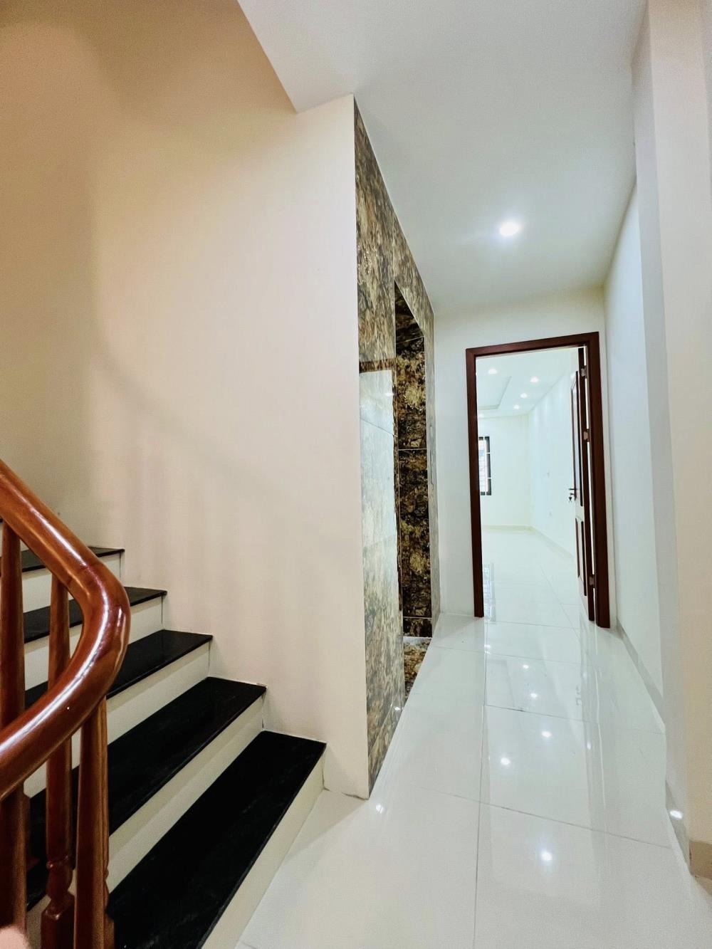 Nhà 6 Tầng, Thang Máy, Mặt Tiền Phú Diễn - 8.6 Tỷ