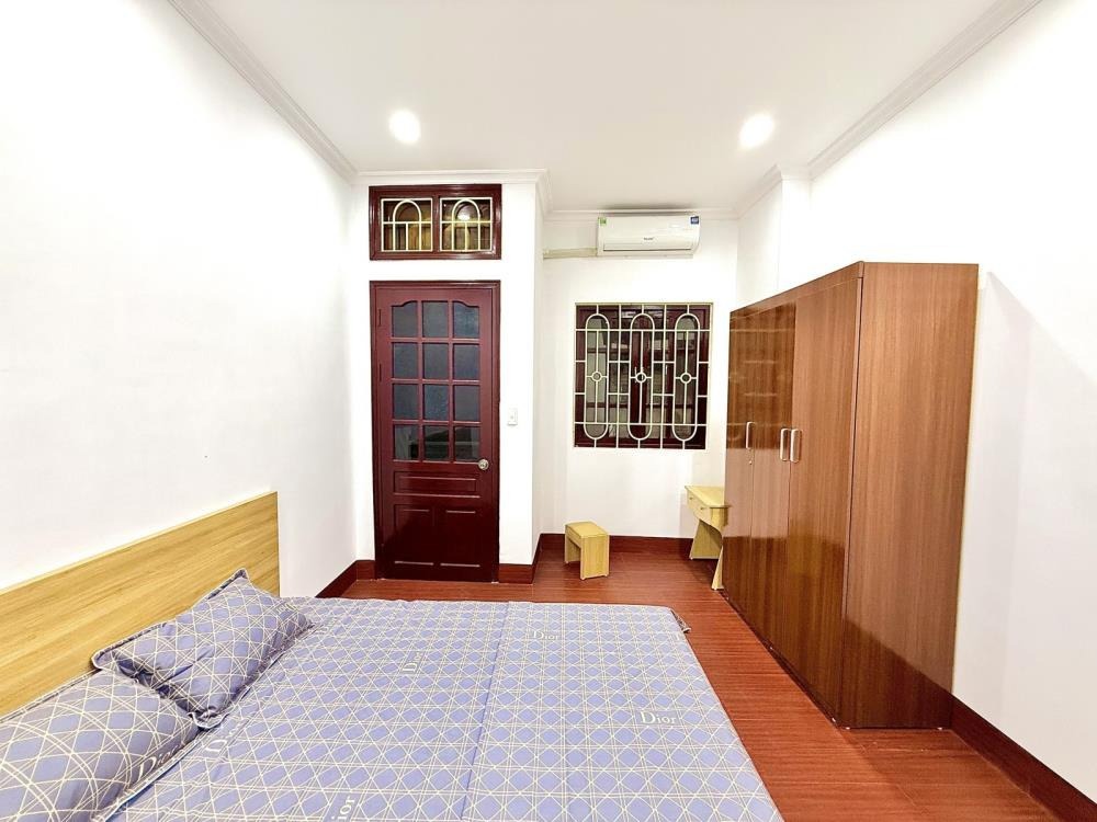 Bán nhà Khương Trung, Thanh Xuân: Đẹp Full Nội Thất, Ngõ Thông, Gần Ô Tô