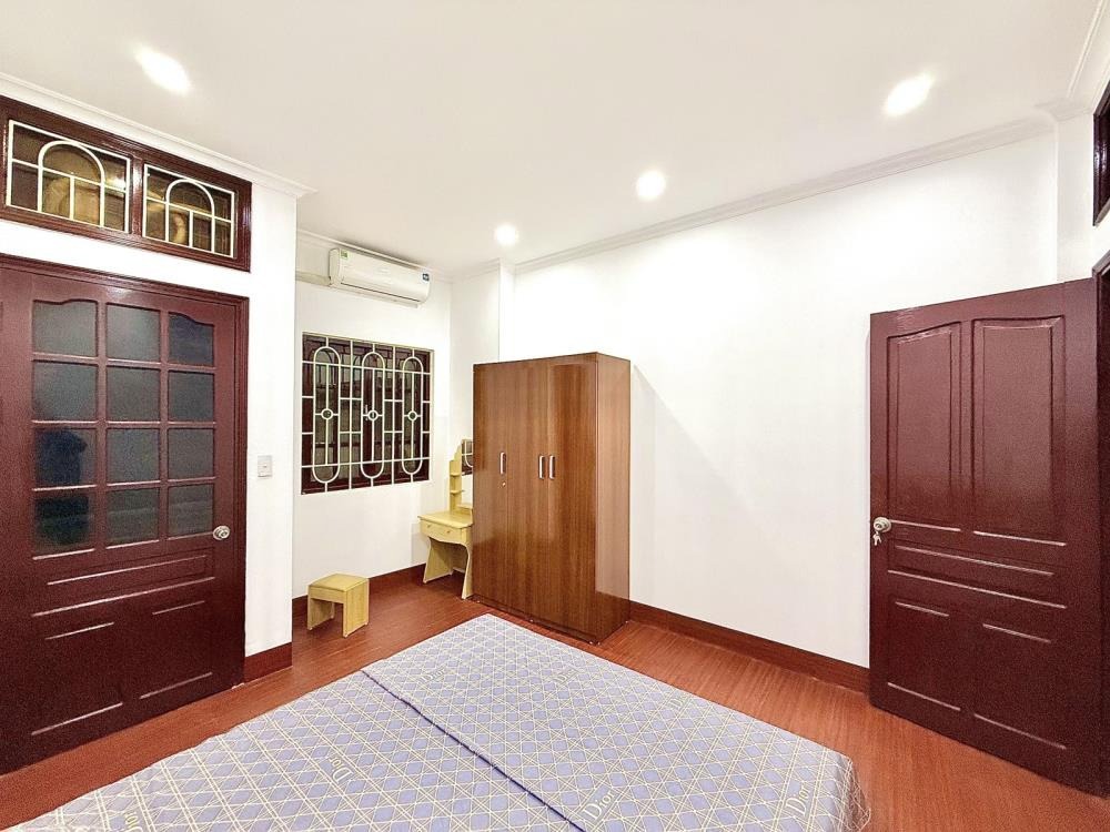 Bán nhà Khương Trung, Thanh Xuân: Đẹp Full Nội Thất, Ngõ Thông, Gần Ô Tô