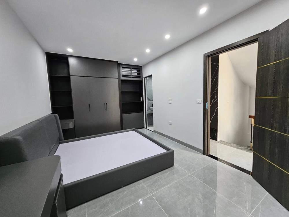 Nhà phố Bà Triệu 45mx5T, Thang Máy, Oto Đỗ - Giá 10.8 Tỷ TL