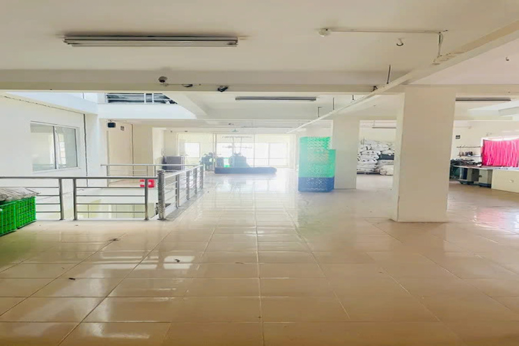 NHÀ MỚI MẶT NGÕ THÔNG Ô TÔ CHÁNH KINH DOANH PHỐ Ngọc Thụy 300m2 X 7 Tầng X 48 tỷ Long Biên