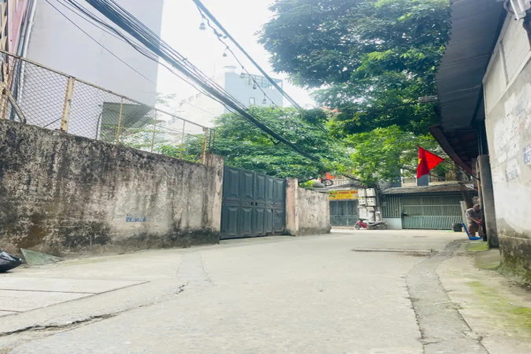NHÀ MỚI MẶT NGÕ THÔNG Ô TÔ CHÁNH KINH DOANH PHỐ Ngọc Thụy 300m2 X 7 Tầng X 48 tỷ Long Biên