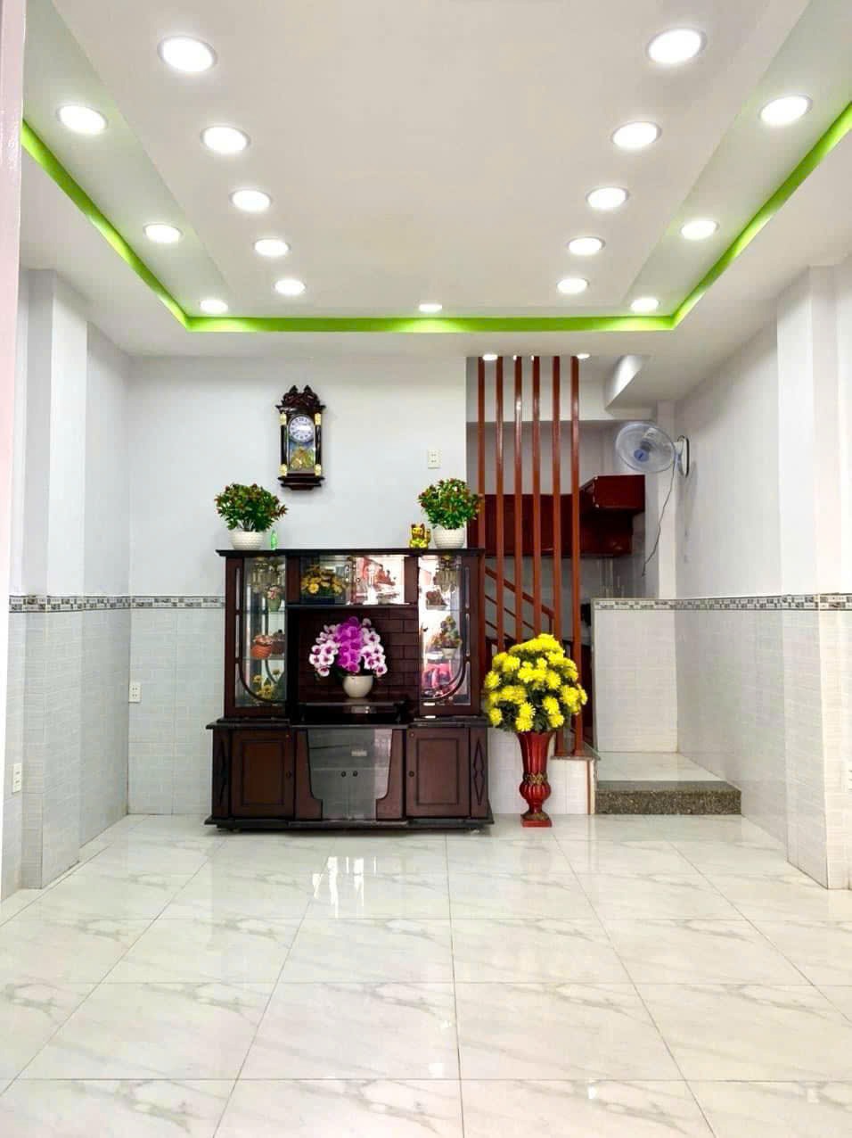 Nhà đẹp Hoàng Văn Thụ, Phú Nhuận: Giá Tốt, Vị Trí Vip, Gần White Palace