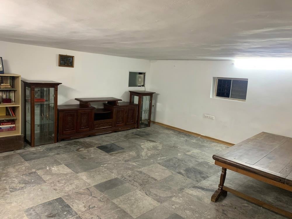 Cho Thuê Nhà 2 Tầng Quận Đống Đa - Vị Trí Đắc Địa, Giá Tốt