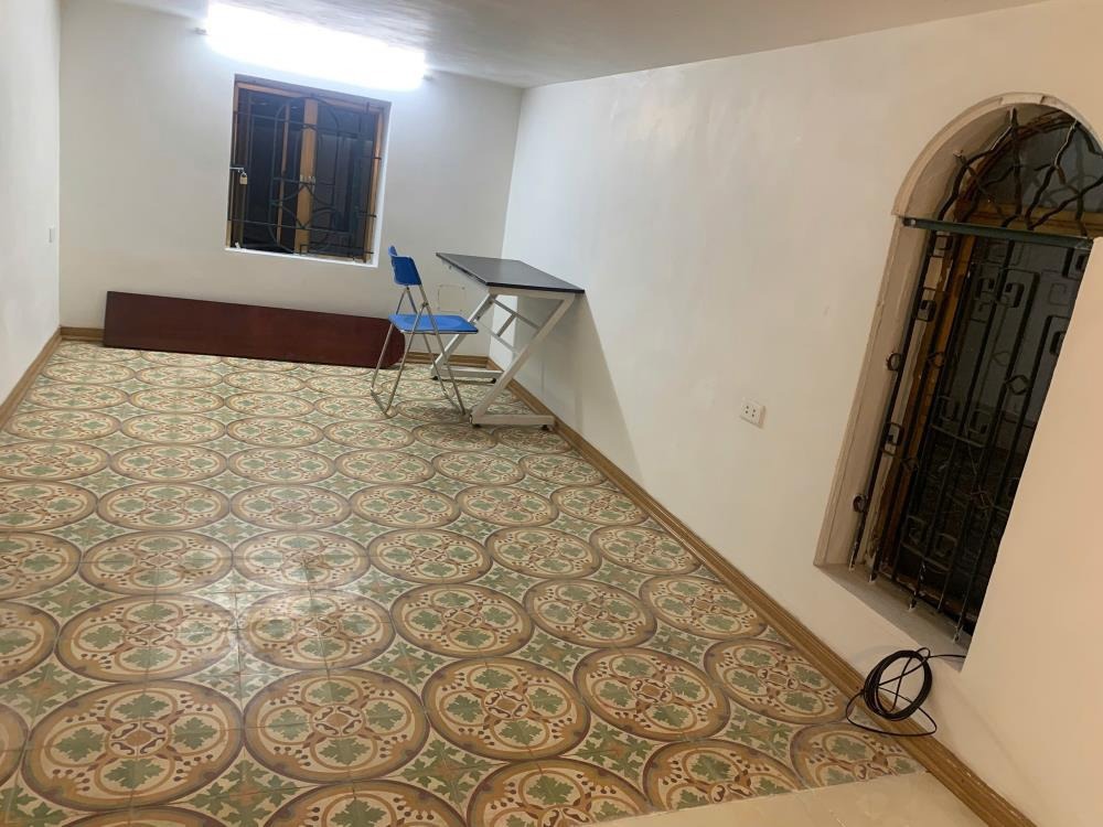 Cho Thuê Nhà 2 Tầng Quận Đống Đa - Vị Trí Đắc Địa, Giá Tốt