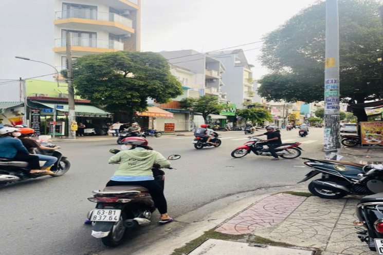 Bán gấp nhà mặt tiền Trương Vĩnh Ký Tân Sơn Nhì Ngang 4m nở hậu 4.2m Giá chỉ 10.2 tỷ
