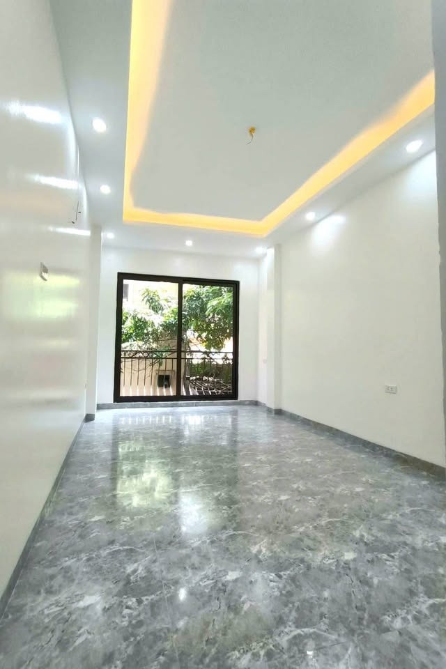 Bán Nhà Sát Phố Thanh Xuân: Ô Tô Đỗ Cửa, Giá Tốt, Dân Trí Cao
