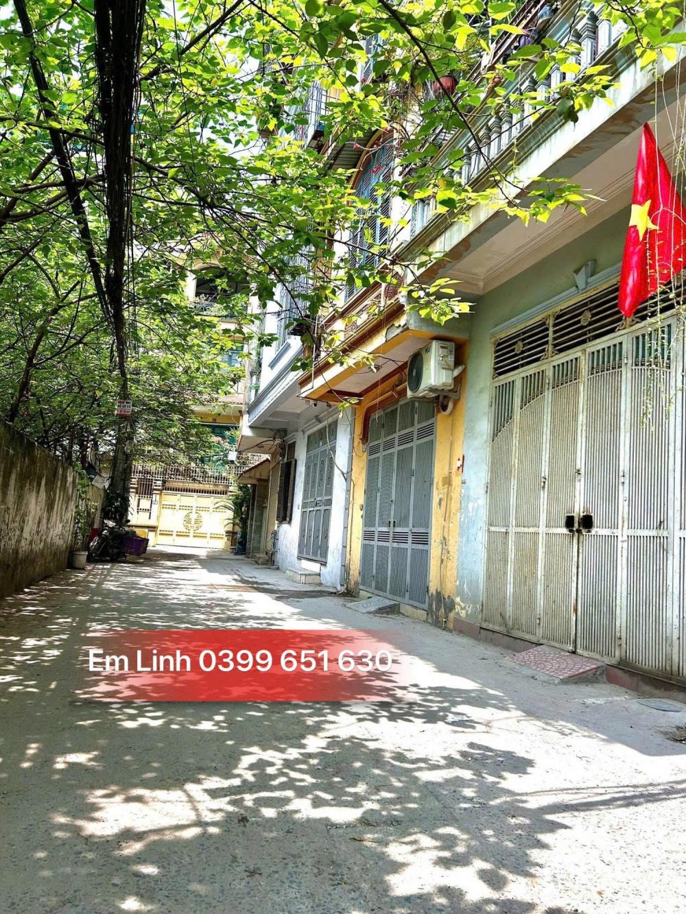 Bán Nhà Sát Phố Thanh Xuân: Ô Tô Đỗ Cửa, Giá Tốt, Dân Trí Cao