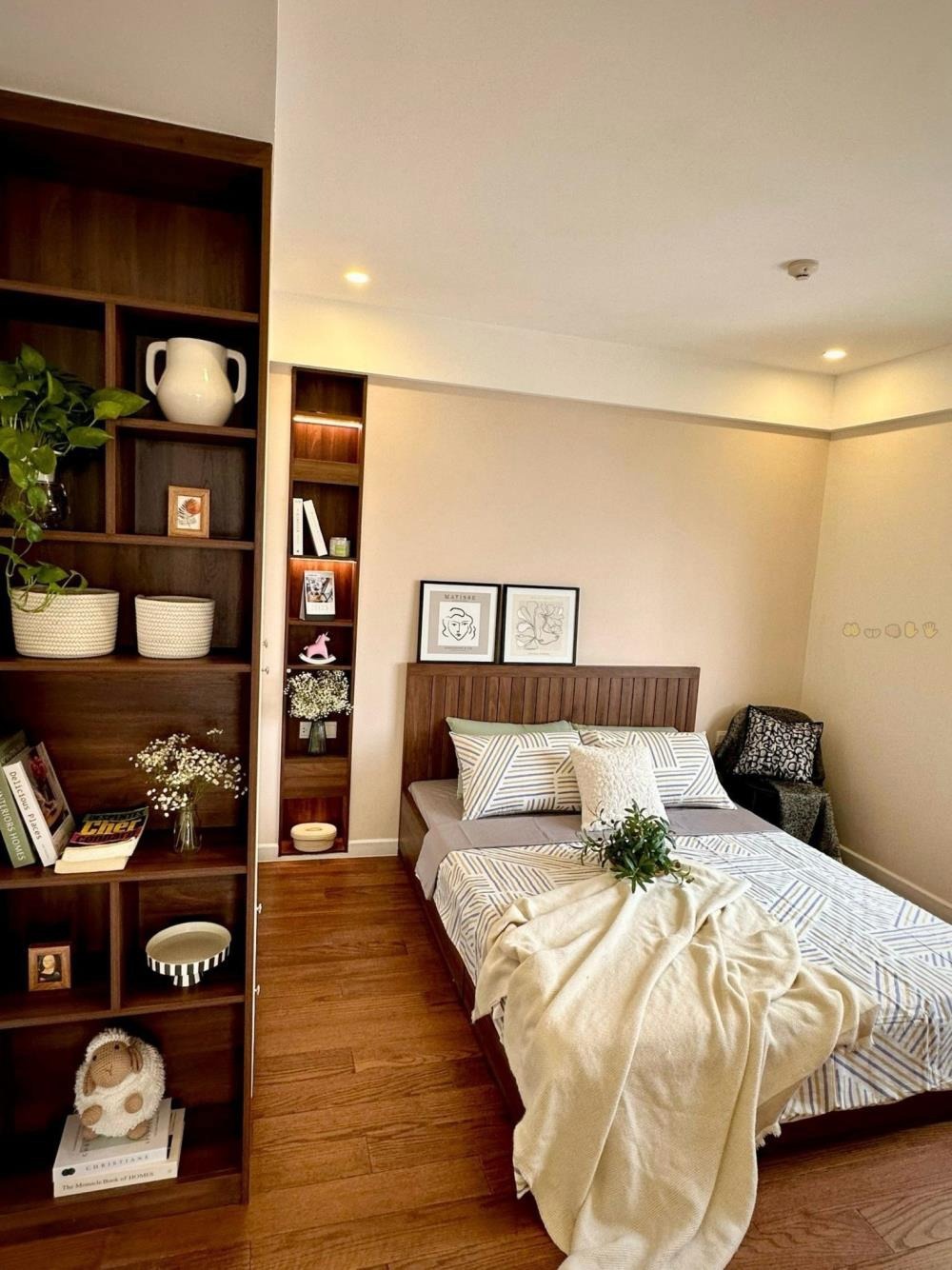 Căn hộ 3 ngủ D’Capitale - Giá 8.8 tỷ - Full đồ - View đẹp