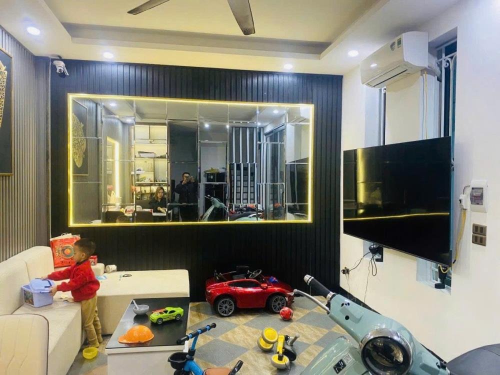 Bán nhà Khương Hạ - Vị trí đẹp, gần hồ, ô tô vào tận nơi