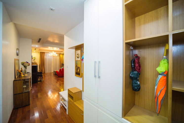 ROYAL CITY - R2 145m² - Tầng cao - Căn hộ chung cư - 3PN Hướng ban công Đông Nam Nội thất cơ bản