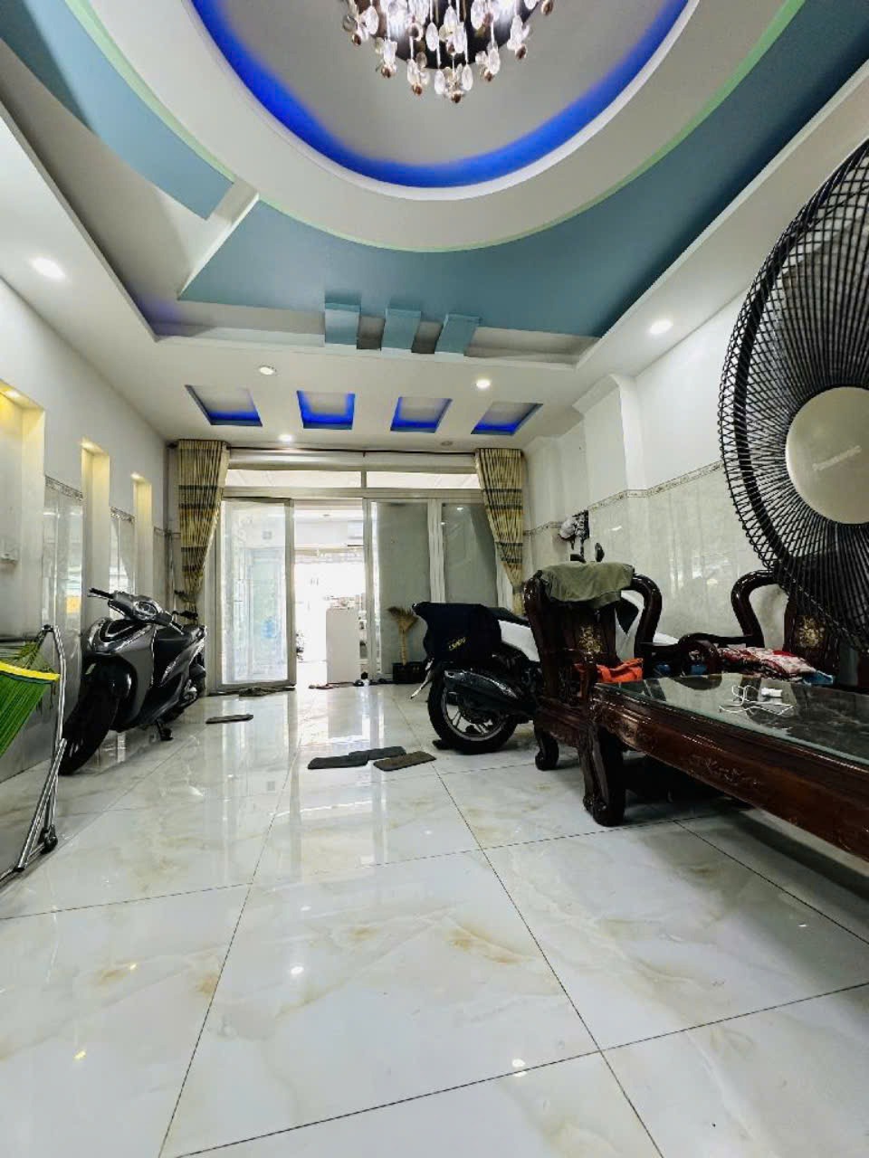 Bán Nhà Mặt Tiền Tân Bình - 133m2 - 5 Tầng - Kinh Doanh Sầm Uất - Giá 17.98 Tỷ