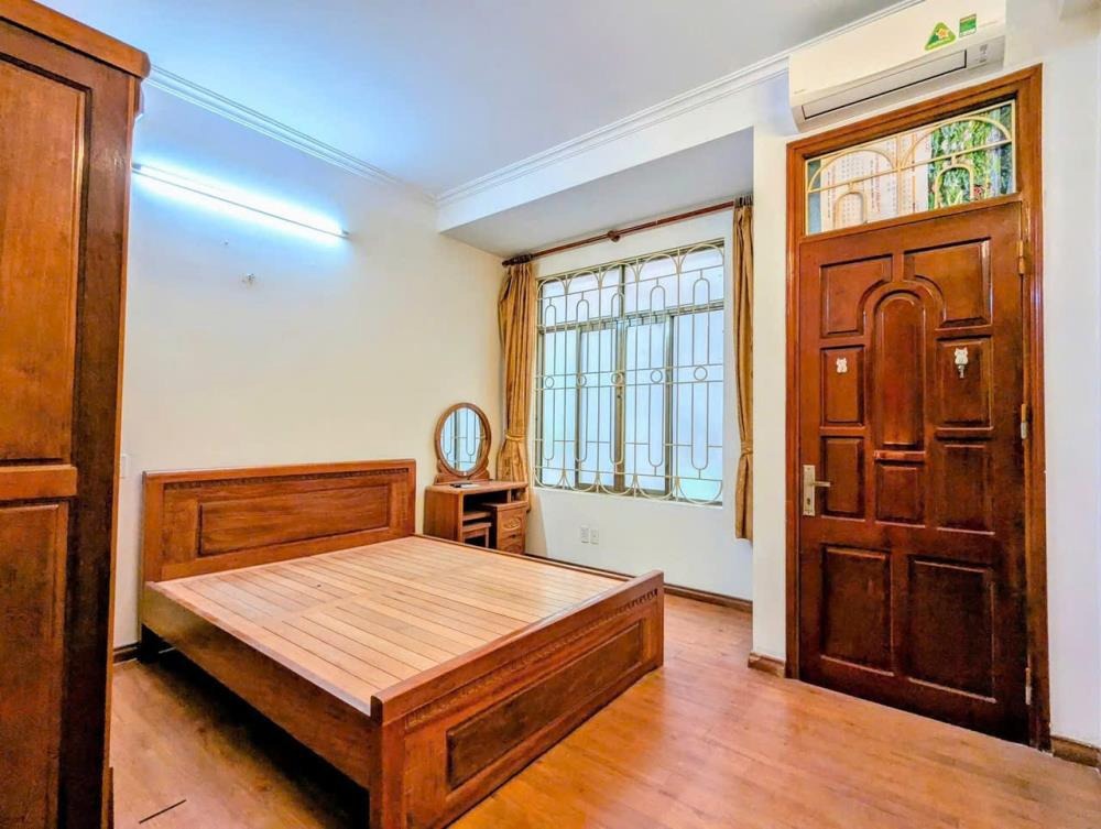 Bùi Xương Trạch - Nhà Góc 2 Mặt Thoáng, 100m Ra Phố - Giá 6.9 T
