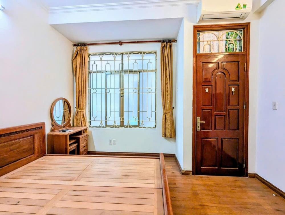 Bùi Xương Trạch - Nhà Góc 2 Mặt Thoáng, 100m Ra Phố - Giá 6.9 T