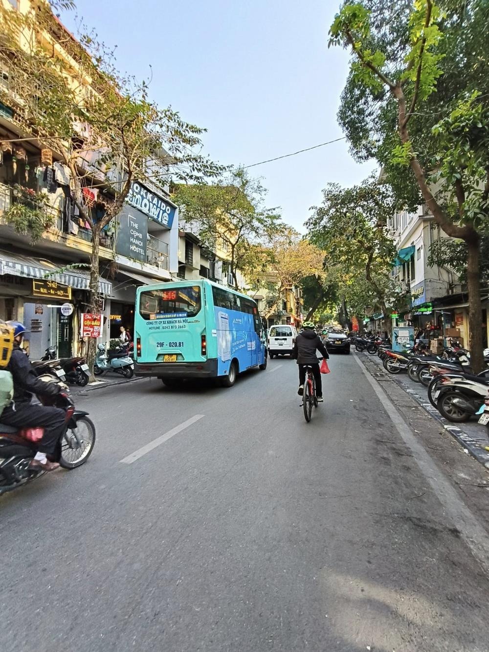 Bán nhà mặt phố Hoàn Kiếm 109m2 - 5 tầng, 1 sổ, 61 tỷ - Vị trí đắc địa