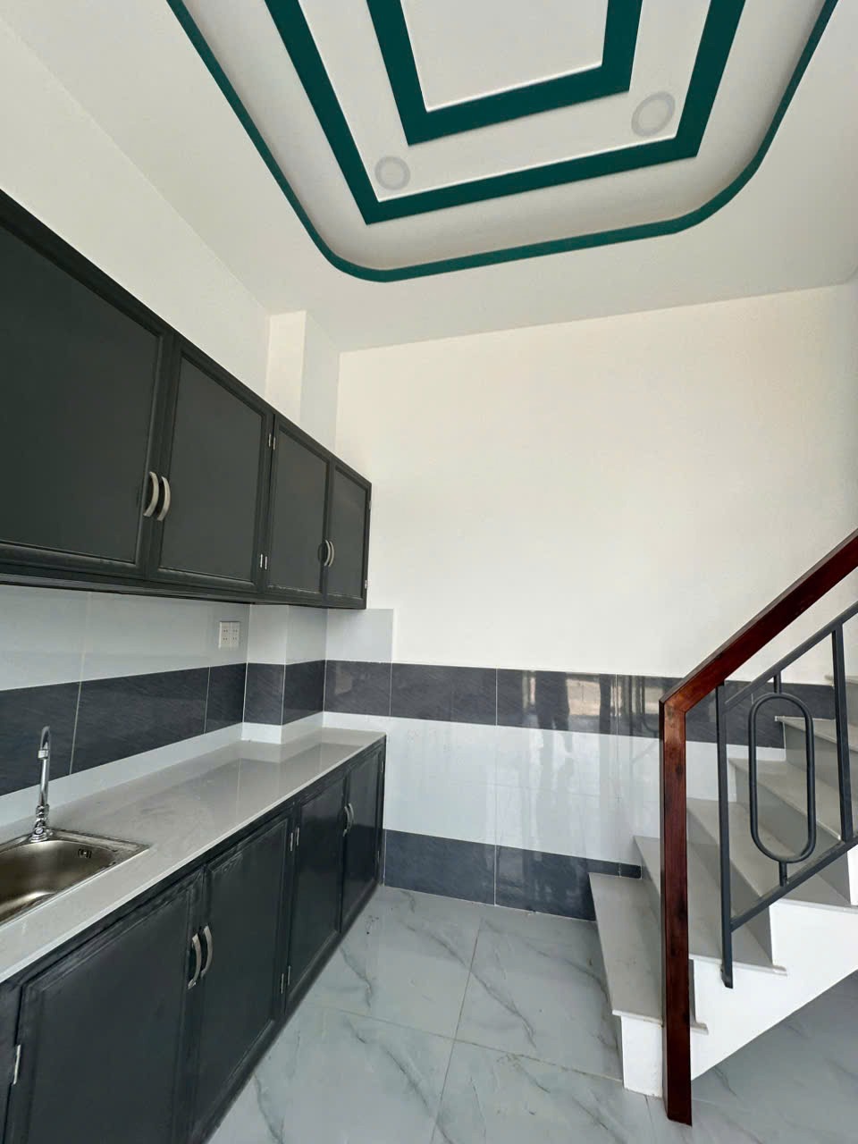 Bán Nhà Gần Chợ Hóc Môn - Giá 690 Triệu - Sổ Hồng Riêng
