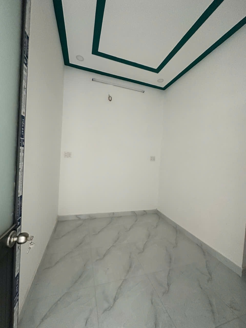 Bán Nhà Gần Chợ Hóc Môn - Giá 690 Triệu - Sổ Hồng Riêng