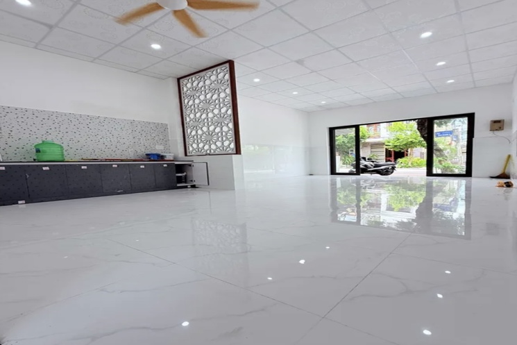 Nhà cấp 4 . 2 mặt tiền đường Mân Quang 6 . DT:102m . Ngang 6m