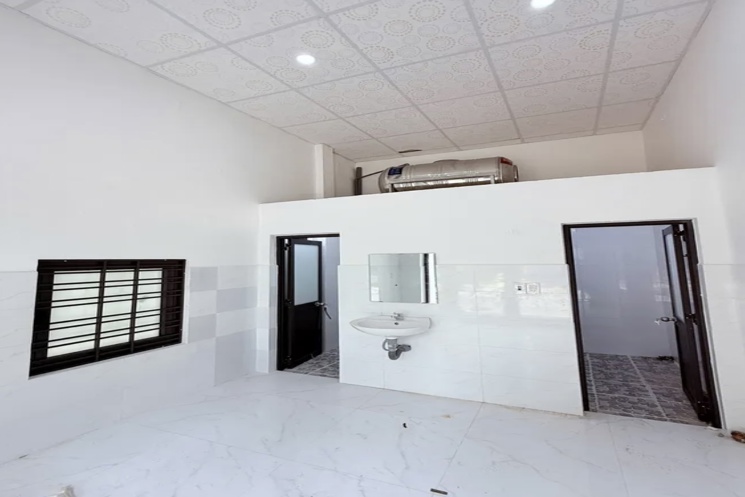 Nhà cấp 4 . 2 mặt tiền đường Mân Quang 6 . DT:102m . Ngang 6m