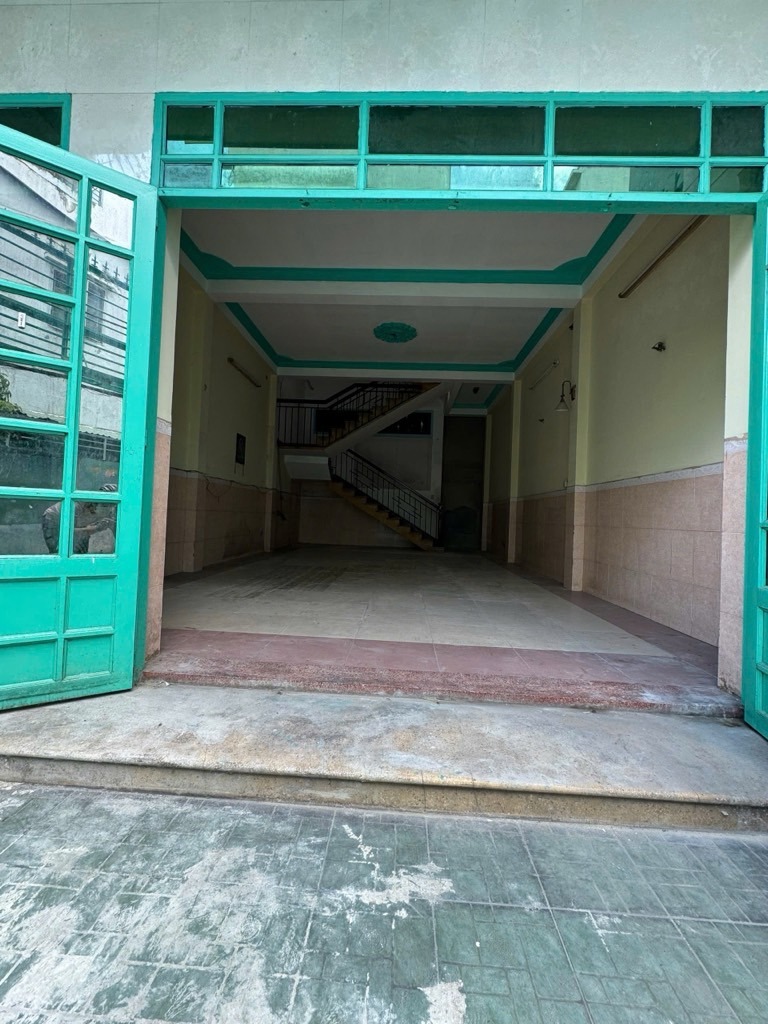 Siêu phẩm F14 Tân Bình: 5x13, 3 Tầng, Xe Hơi Ngủ Nhà, 9.45 Tỷ