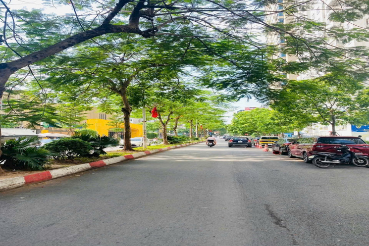 CHỦ NHÀ CẦN TIỀN BÁN GẤP NHÀ NGUYỄN KHUYẾN _SỔ ĐỎ VUÔNG ĐẸP _CÁCH MẶT PHỐ 10M