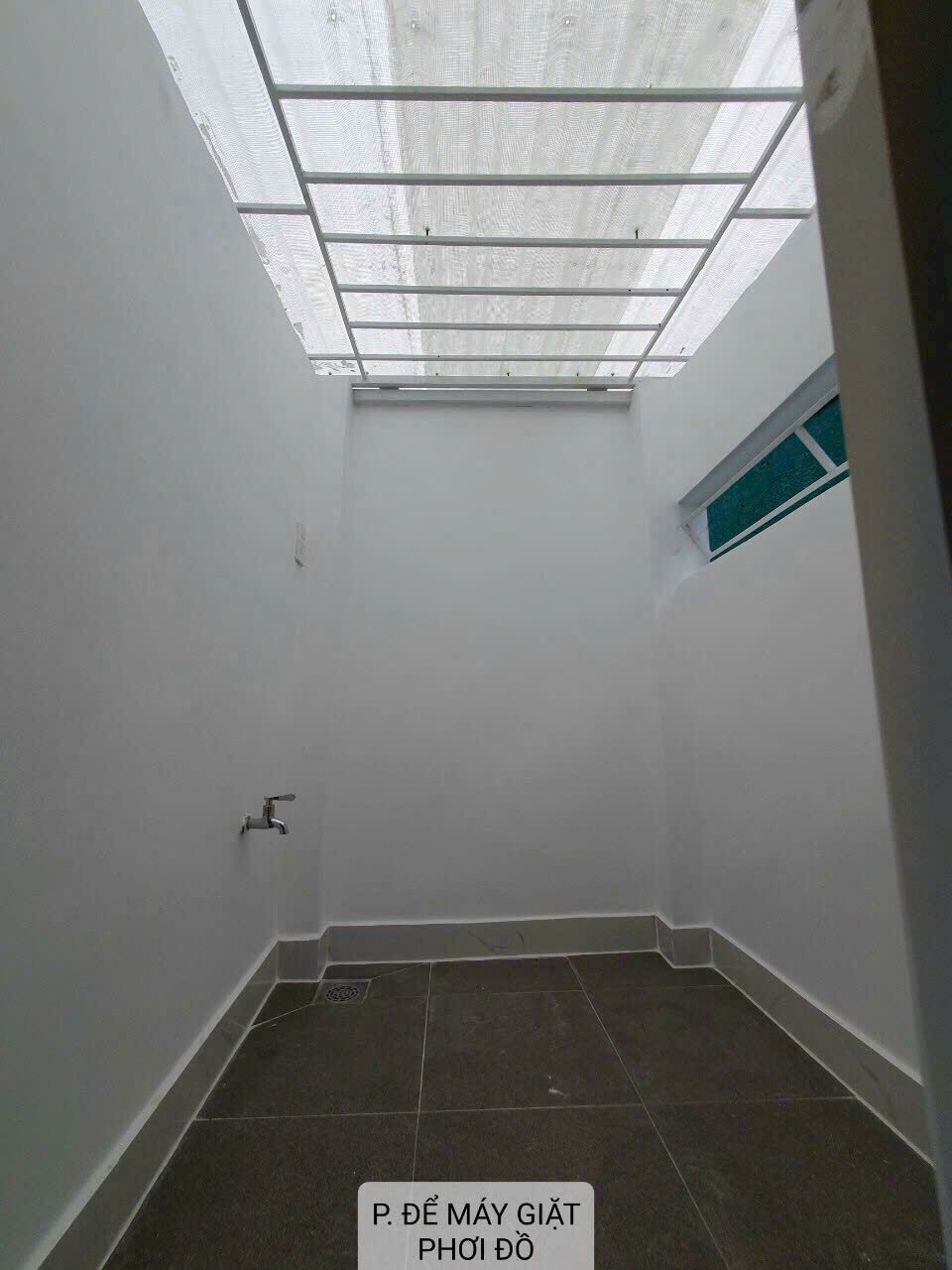 Bán nhà mini house 3 tầng Bình Thạnh, 40m2, 2.7 tỷ - Vị trí đẹp, nội thất đầy đủ