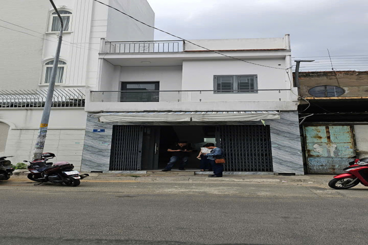 Nhà Mặt Phố Nguyễn Sơn, Tân Phú 37m2, 3 Tầng, Giá Hời 5.5 Tỷ, Sổ Đỏ Riêng!