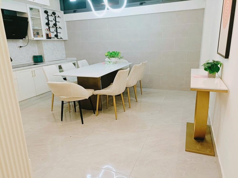 Nhà đẹp 4 tầng, hẻm xe hơi, Phan Huy Ích - 10.9 tỷ