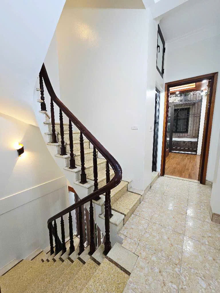 Bán nhà đẹp Kim Giang, Hạ Đình, Thanh Xuân 41m2, 9.1 tỷ - Vị trí đắc địa, tiện ích đầy đủ