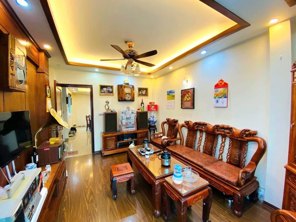 Bán Nhà LK Mặt Phố Yên Xá 67m2, MT 4.7m, Giá 23.8 Tỷ - Vị Trí Đắc Địa