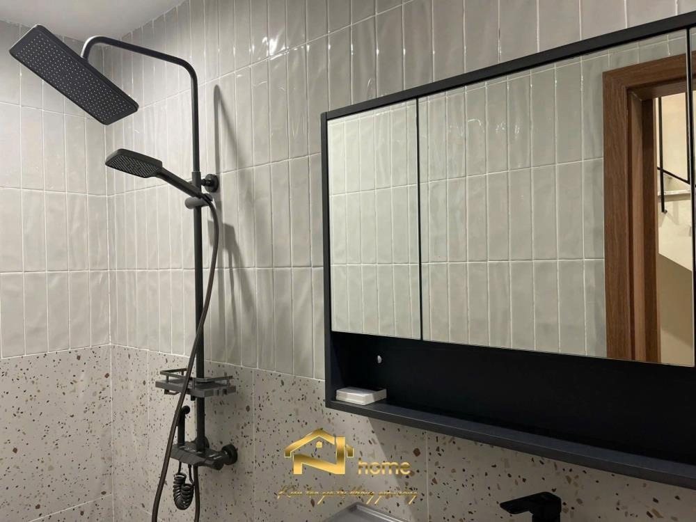 Bán nhà kinh doanh 6 tầng, thang máy, mặt tiền 3.7m, Khuất Duy Tiến, 22 tỷ