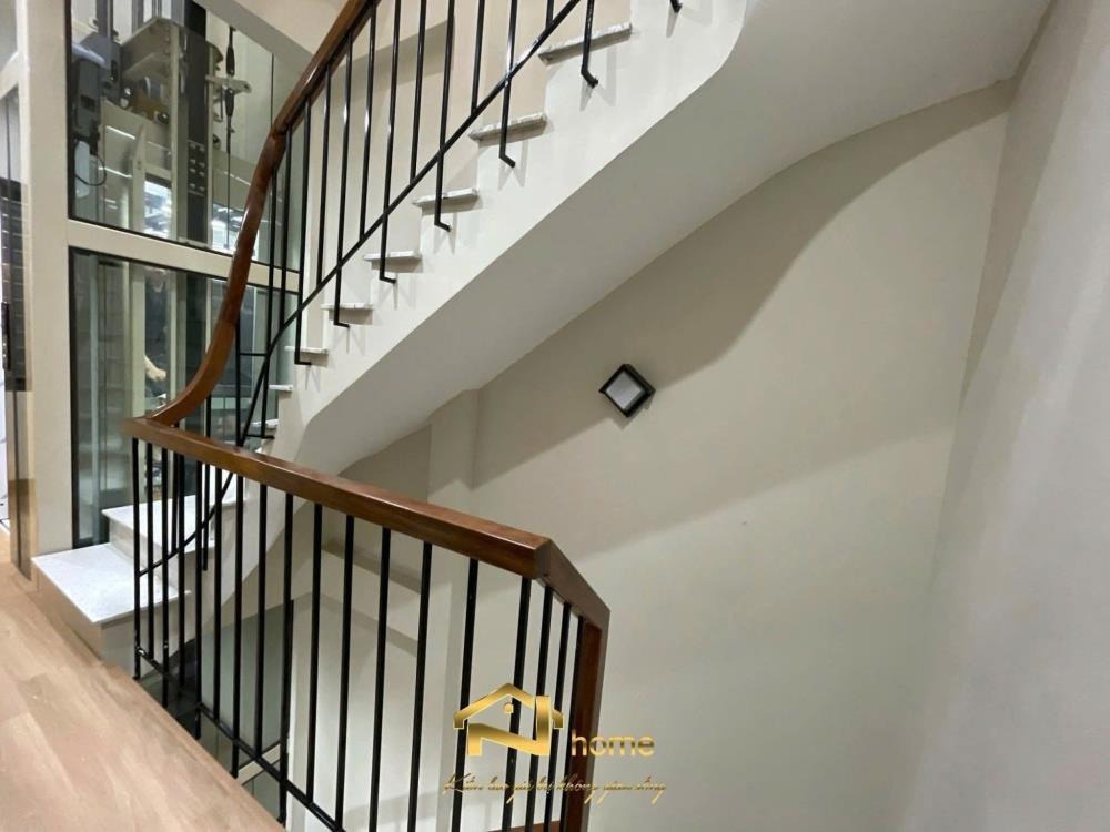 Bán nhà kinh doanh 6 tầng, thang máy, mặt tiền 3.7m, Khuất Duy Tiến, 22 tỷ